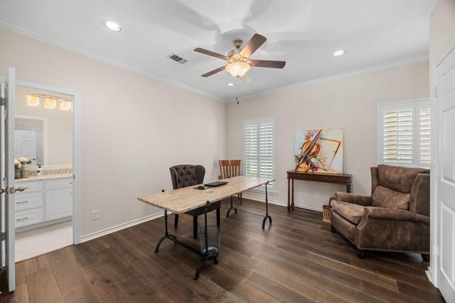 211 Golfview Drive, Richmond, TX 77469