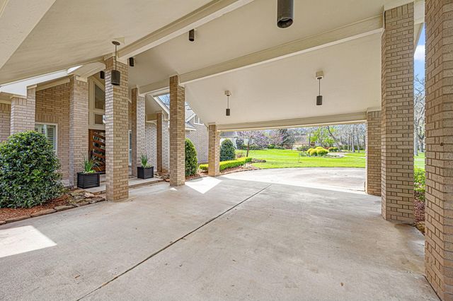 211 Golfview Drive, Richmond, TX 77469