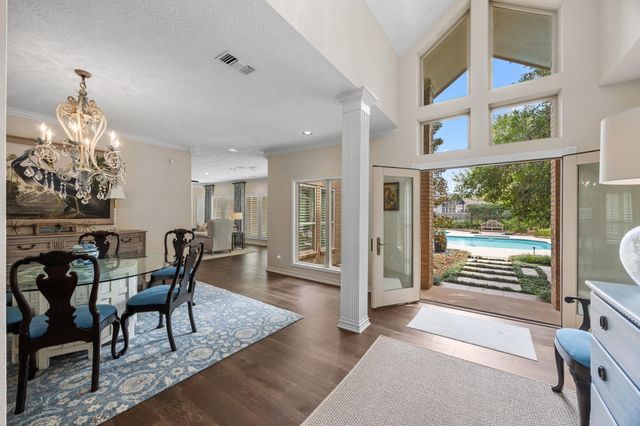 211 Golfview Drive, Richmond, TX 77469