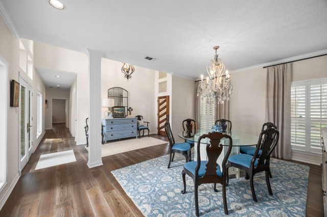 211 Golfview Drive, Richmond, TX 77469