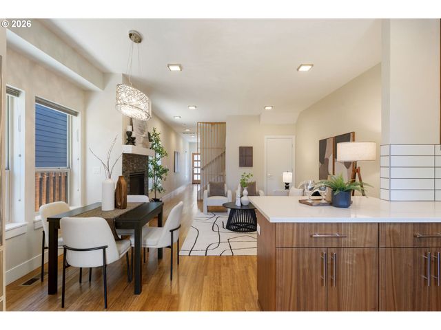 8315 Se BUSH St, Portland, OR 97266