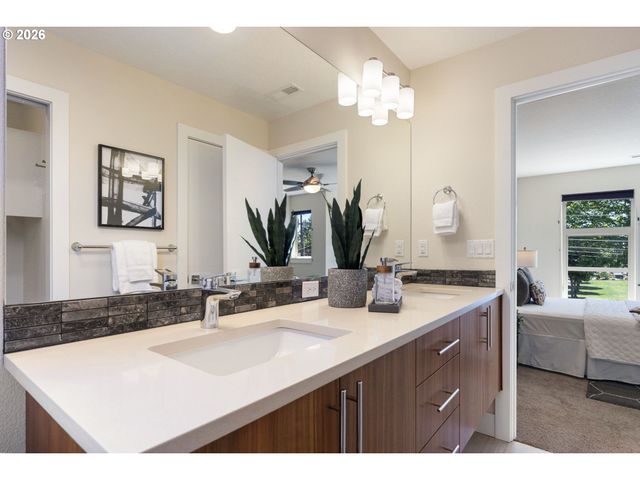 8315 Se BUSH St, Portland, OR 97266