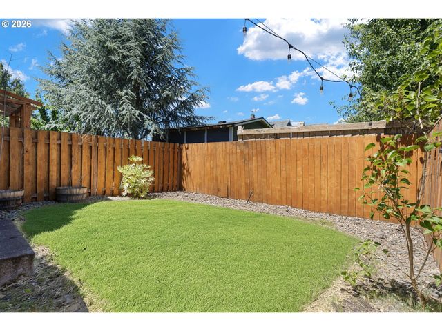 8315 Se BUSH St, Portland, OR 97266