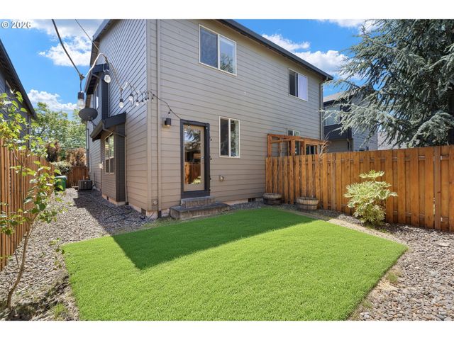 8315 Se BUSH St, Portland, OR 97266