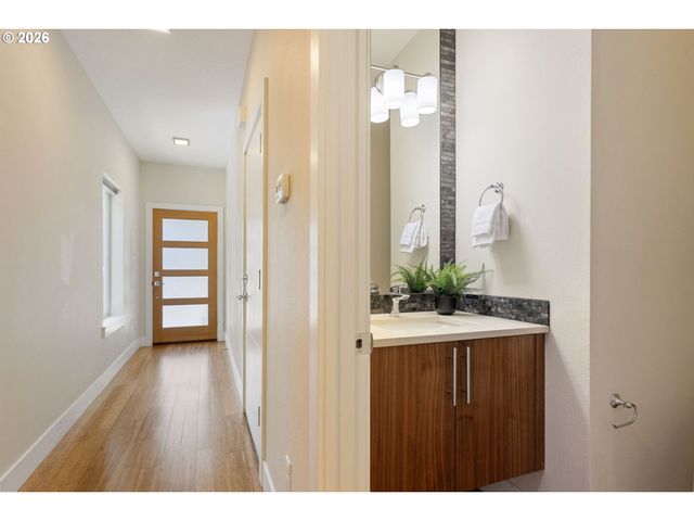 8315 Se BUSH St, Portland, OR 97266