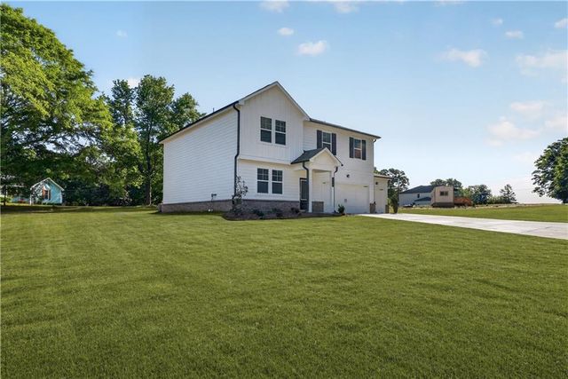 408 Panther Creek Lane, Jackson, GA 30233