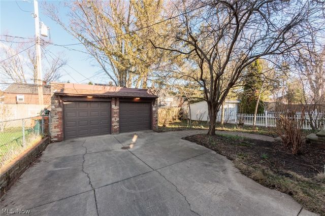 3464 Tuttle Avenue, Cleveland, OH 44111