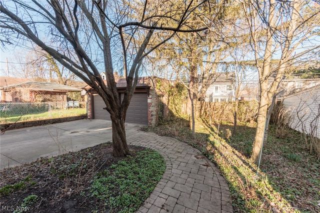 3464 Tuttle Avenue, Cleveland, OH 44111