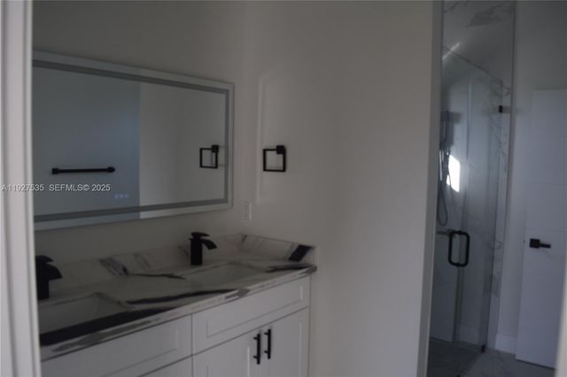 25th W 25th, Lehigh Acres, FL 33971