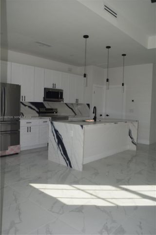 25th W 25th, Lehigh Acres, FL 33971