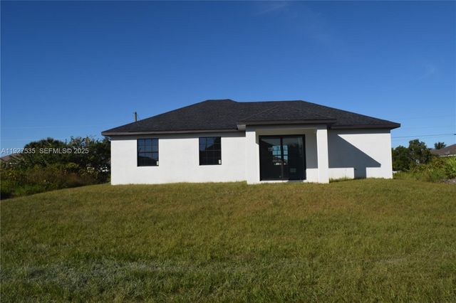 25th W 25th, Lehigh Acres, FL 33971