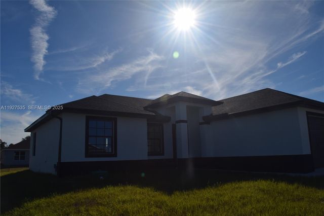 25th W 25th, Lehigh Acres, FL 33971