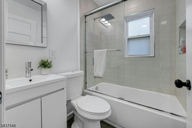34 Cloverhill Pl, Montclair Twp., NJ 07042