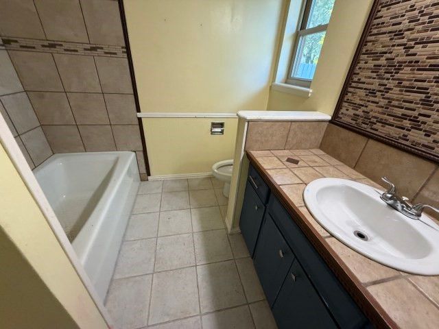 102 Newport Lane, Bullard, TX 75757