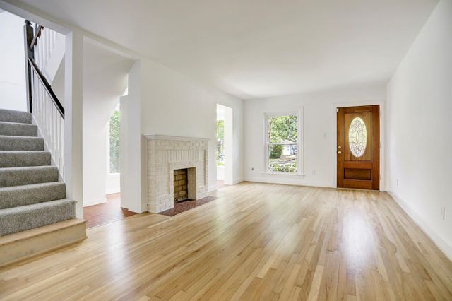 3919 Amherst Street, West University Place, TX 77005