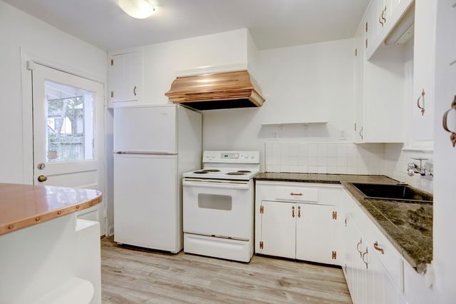 3919 Amherst Street, West University Place, TX 77005