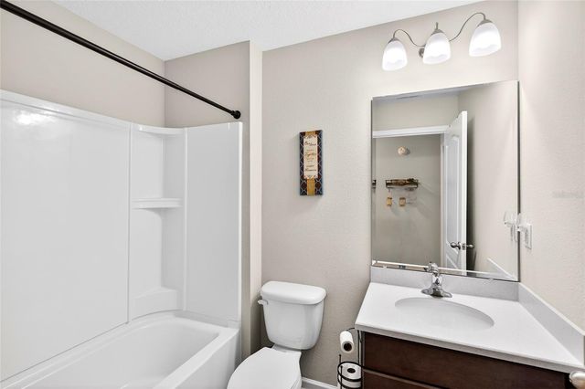 138 S HUMMINGBIRD PLACE, Palm Coast, FL 32164