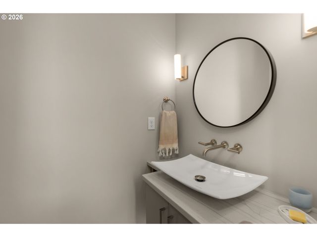 1108 SPRUCE St, Lake Oswego, OR 97034