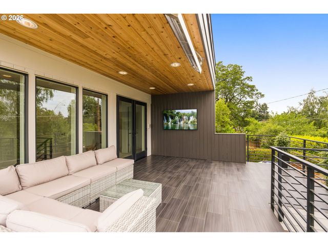 1108 SPRUCE St, Lake Oswego, OR 97034