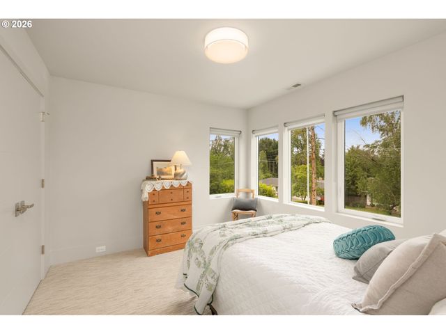 1108 SPRUCE St, Lake Oswego, OR 97034
