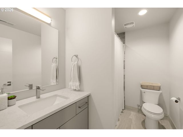 1108 SPRUCE St, Lake Oswego, OR 97034