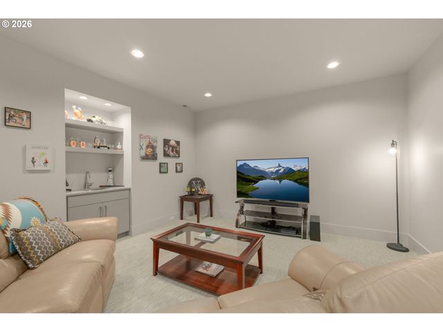 1108 SPRUCE St, Lake Oswego, OR 97034