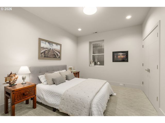 1108 SPRUCE St, Lake Oswego, OR 97034