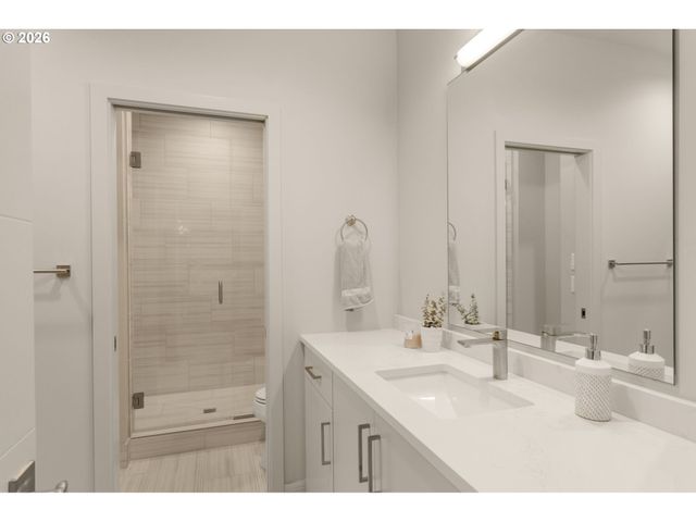 1108 SPRUCE St, Lake Oswego, OR 97034
