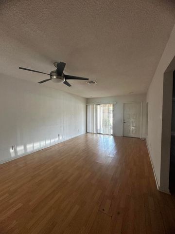 5933 FOREST HILL Boulevard 3, West Palm Beach, FL 33415