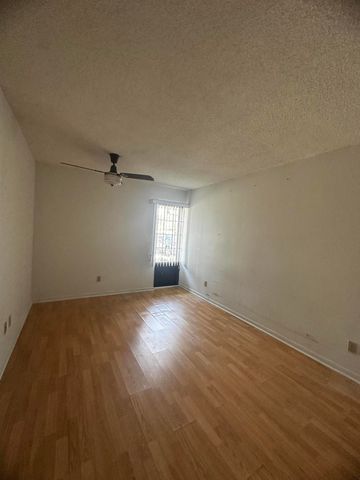 5933 FOREST HILL Boulevard 3, West Palm Beach, FL 33415