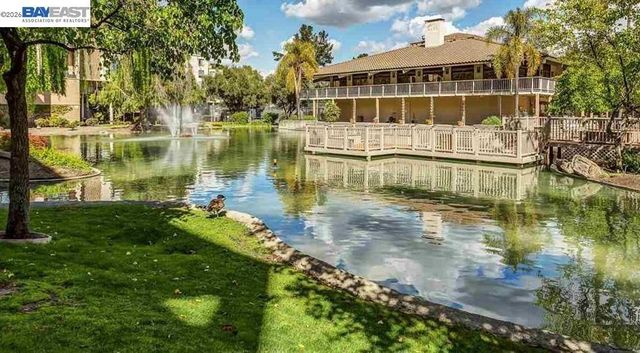 300 N Civic Drive 402, Walnut Creek, CA 94596