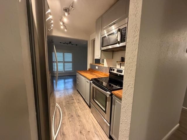 300 N Civic Drive 402, Walnut Creek, CA 94596