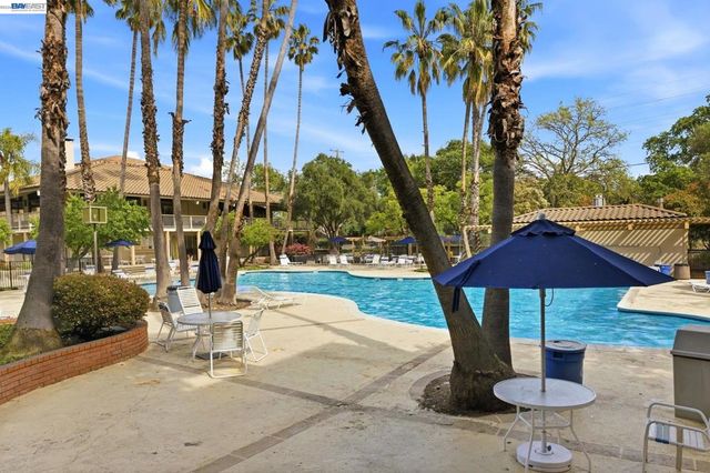 300 N Civic Drive 402, Walnut Creek, CA 94596