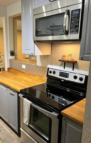 300 N Civic Drive 402, Walnut Creek, CA 94596