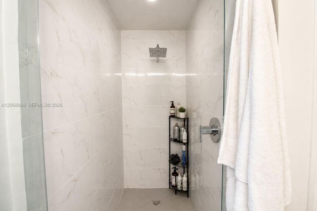 16385 Biscayne Boulevard 1920, North Miami Beach, FL 33160