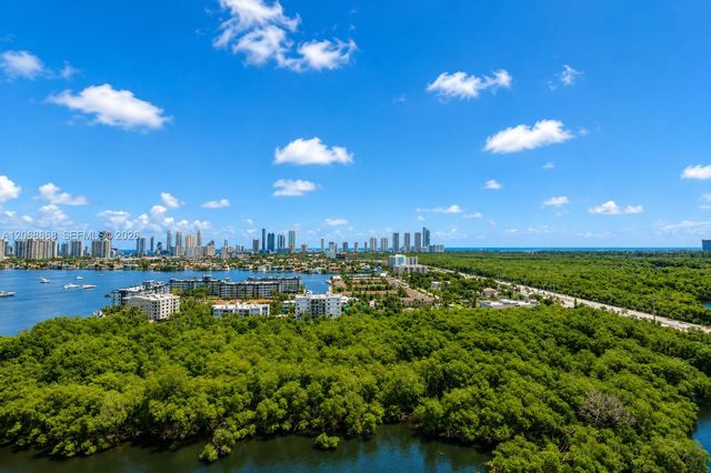 16385 Biscayne Boulevard 1920, North Miami Beach, FL 33160