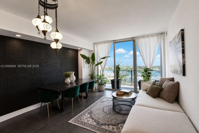 16385 Biscayne Boulevard 1920, North Miami Beach, FL 33160