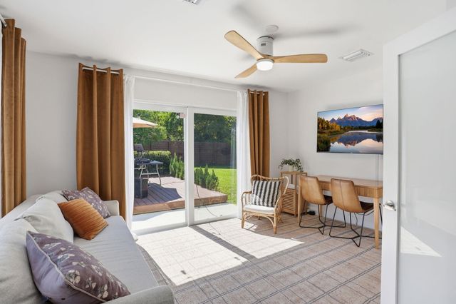 4461 NE 15th Avenue, Oakland Park, FL 33334