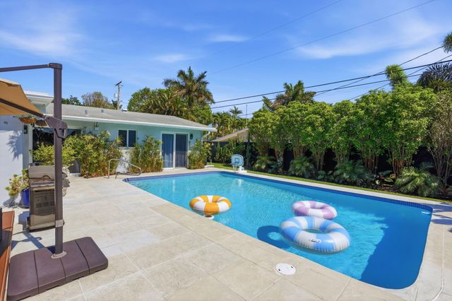 4461 NE 15th Avenue, Oakland Park, FL 33334