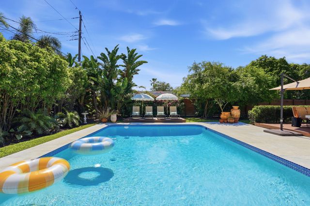 4461 NE 15th Avenue, Oakland Park, FL 33334