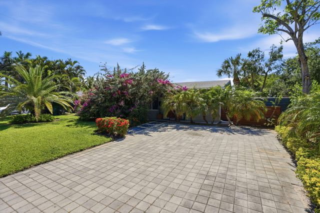 4461 NE 15th Avenue, Oakland Park, FL 33334