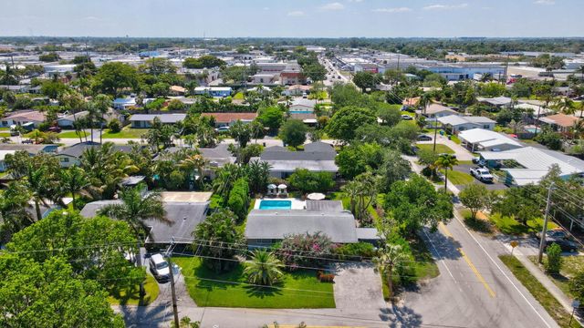 4461 NE 15th Avenue, Oakland Park, FL 33334