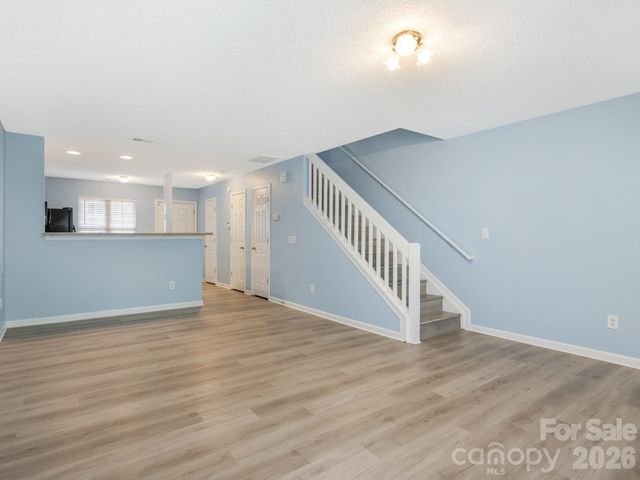 3259 Blythe Ridge Court, Charlotte, NC 28213