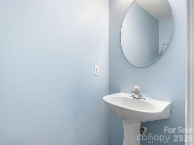 3259 Blythe Ridge Court, Charlotte, NC 28213