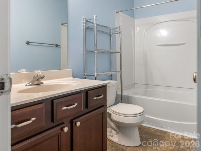 3259 Blythe Ridge Court, Charlotte, NC 28213