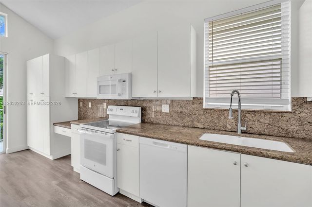 15961 NW 14th Rd 0, Pembroke Pines, FL 33028