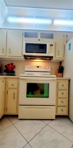 10300 NW 30th Ct 302, Sunrise, FL 33322