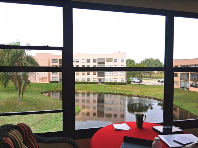 10300 NW 30th Ct 302, Sunrise, FL 33322