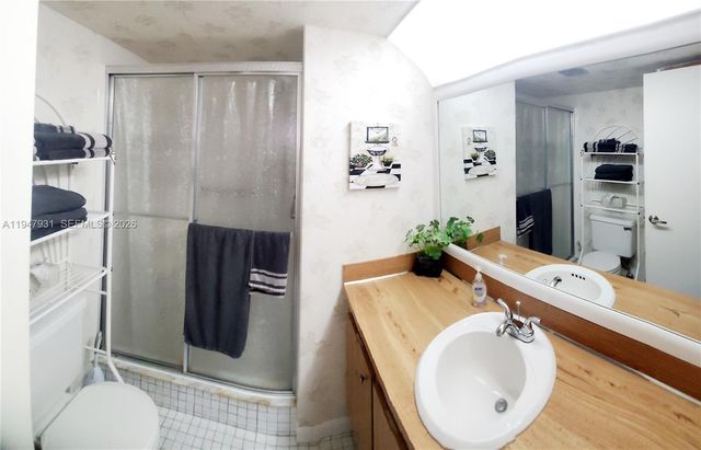 10300 NW 30th Ct 302, Sunrise, FL 33322