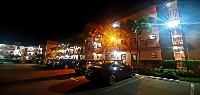 10300 NW 30th Ct 302, Sunrise, FL 33322